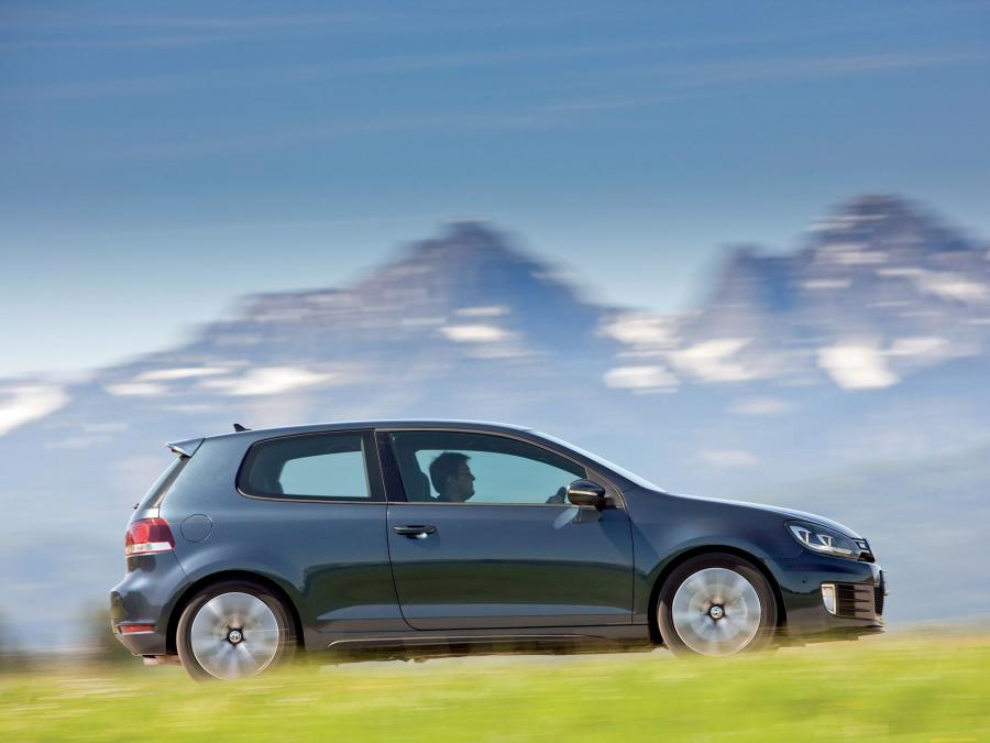  Volkswagen Golf GTD 3-Door 2009 года  (фото 32 из 34)